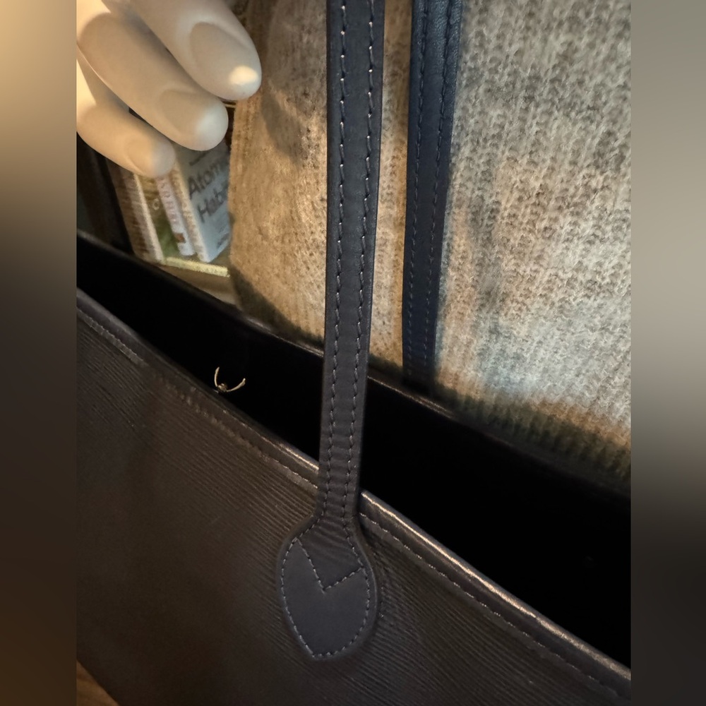 Louis Vuitton Neverfull MM in Indigo Epi Leather w/Zip Pouch - Rare Collectable - Picture 6 of 10